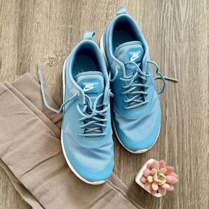 Nike Air Max Thea LX sneaker